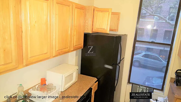 Rented by ZealEstate Group Inc | media 31