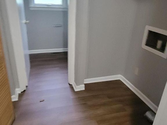 5th image of 1921 Greenleaf Dr