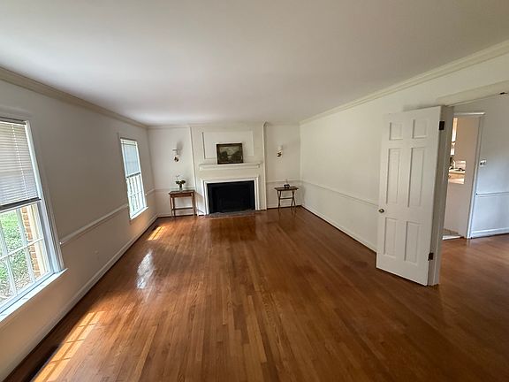 3rd image of 1929 Lynn Cove Ln
