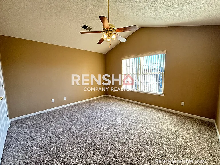 7845 Windy Willow Rd — Photo 9
