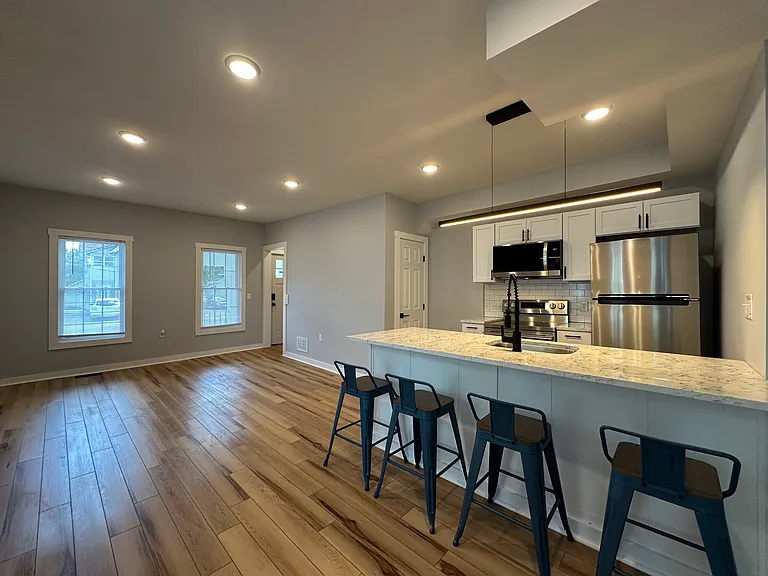 128 Caroline Ave #1 — Photo 12