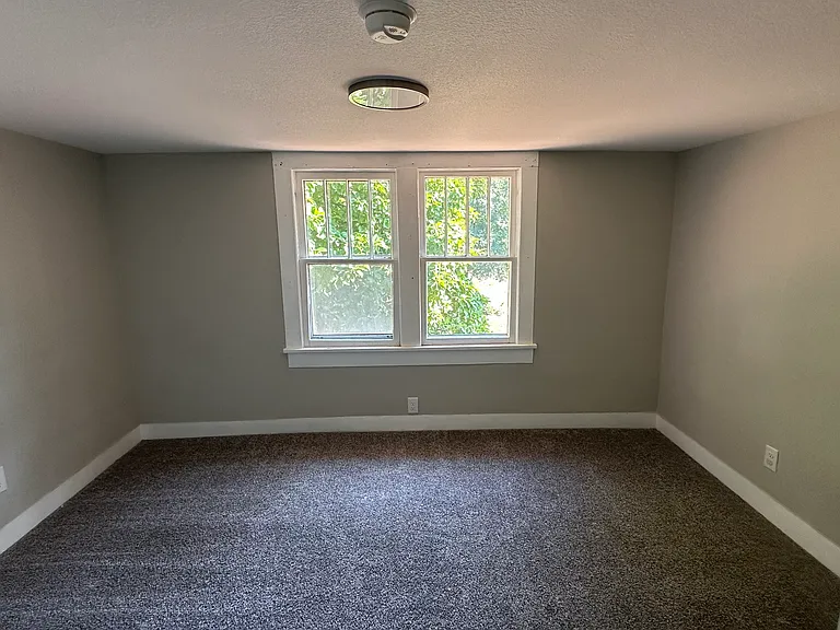 Upstairs bedroom 1