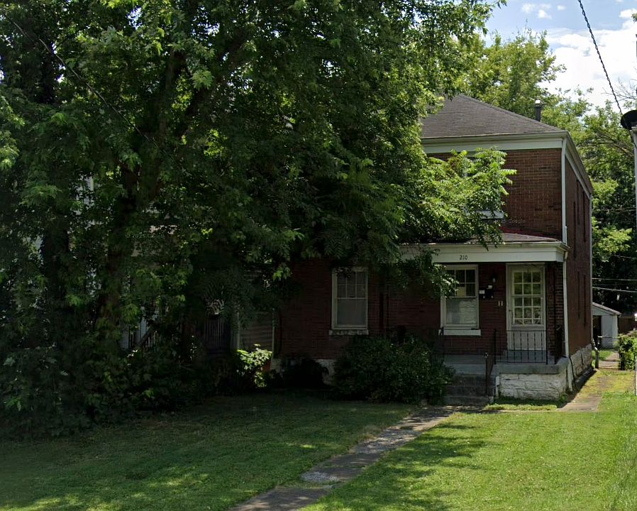 1st image of 210 W Collins Ct #2