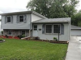 1020 N Oakwood Ave, Griffith, IN 46319