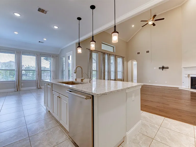 19403 Trinity River Dr — Photo 8
