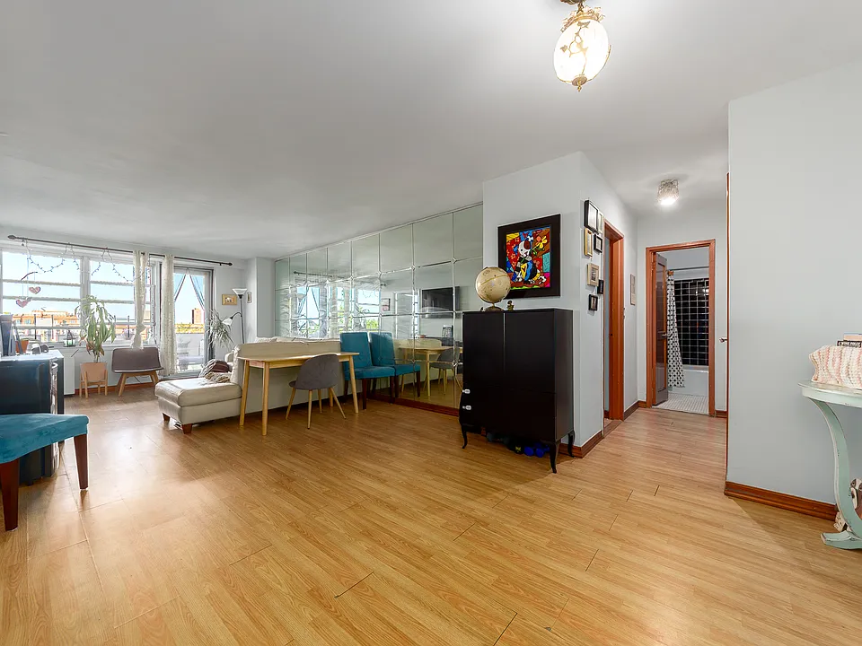 135 Ocean Pkwy #8T