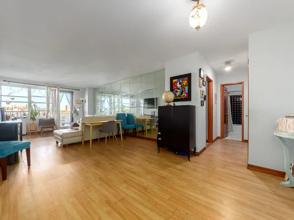 135 Ocean Parkway image 1 of 8