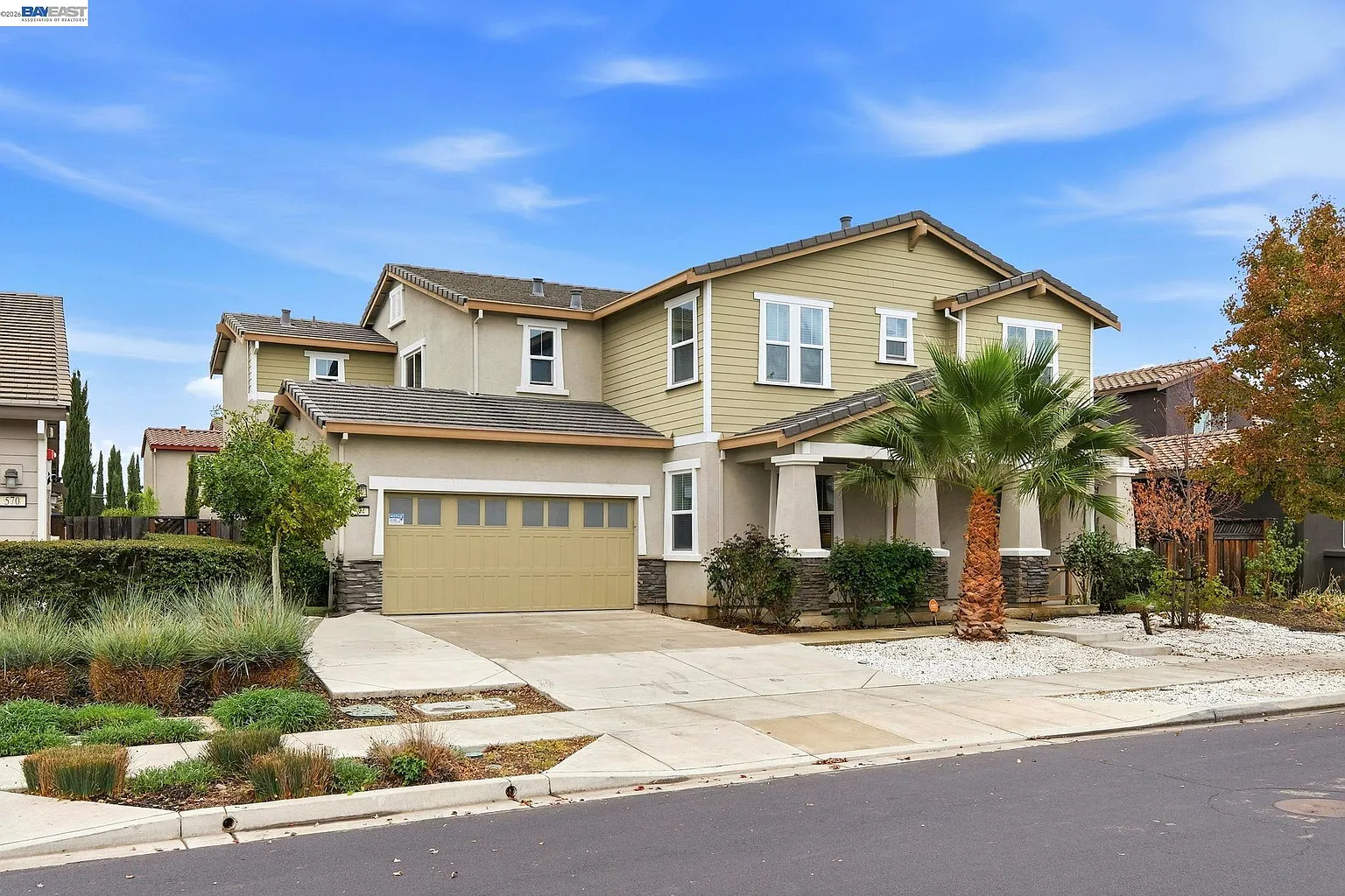 574 Mandevilla Dr photo 1