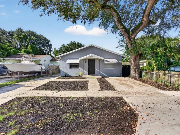 5715 GARFIELD Street, Hollywood, FL 33021