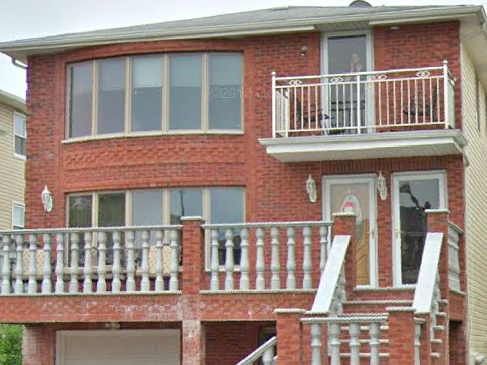1st image of 462 Jefferson Ave