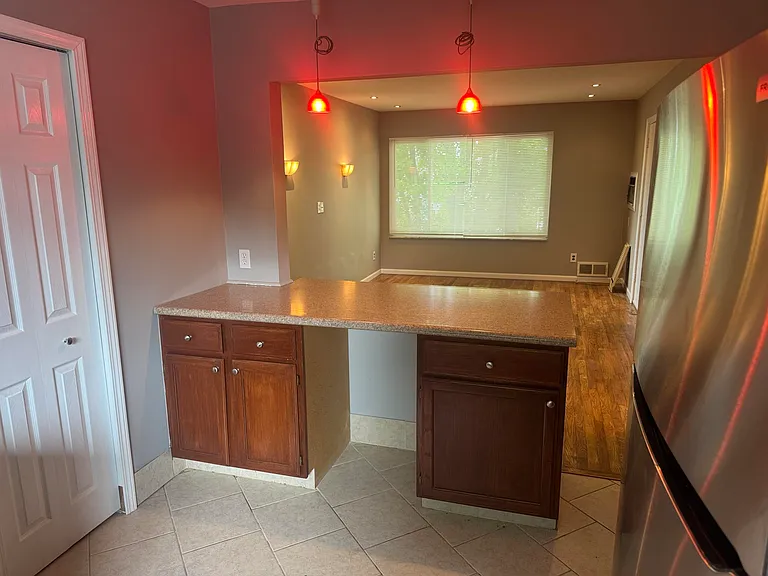 4859 Mansfield Ave #8H — Photo 6