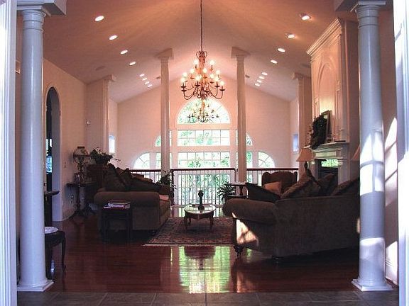 2nd image of 1345 Smith Bend Ln