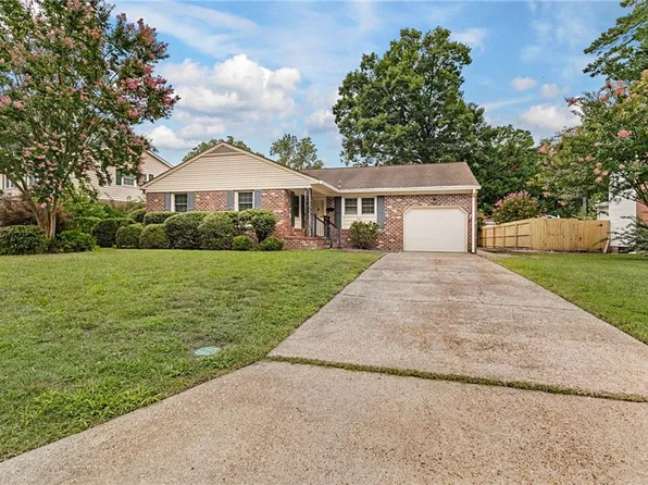 141 Moline Dr, Newport News, VA 23606