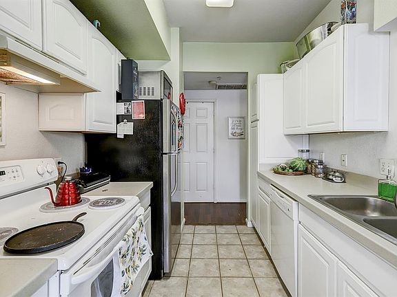 fridge stays with the condo