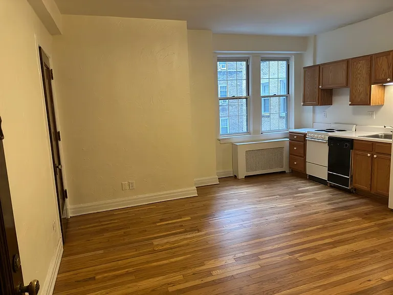 New King Edward Apartments — Photo 23