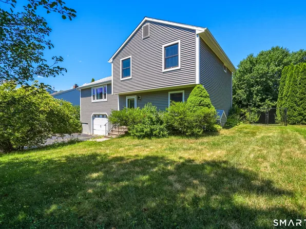 82 Lake Garda Drive, Farmington, CT 06085
