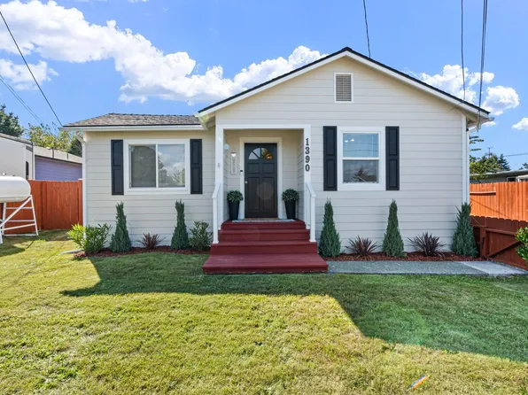 1390 California St, Crescent City, CA 95531