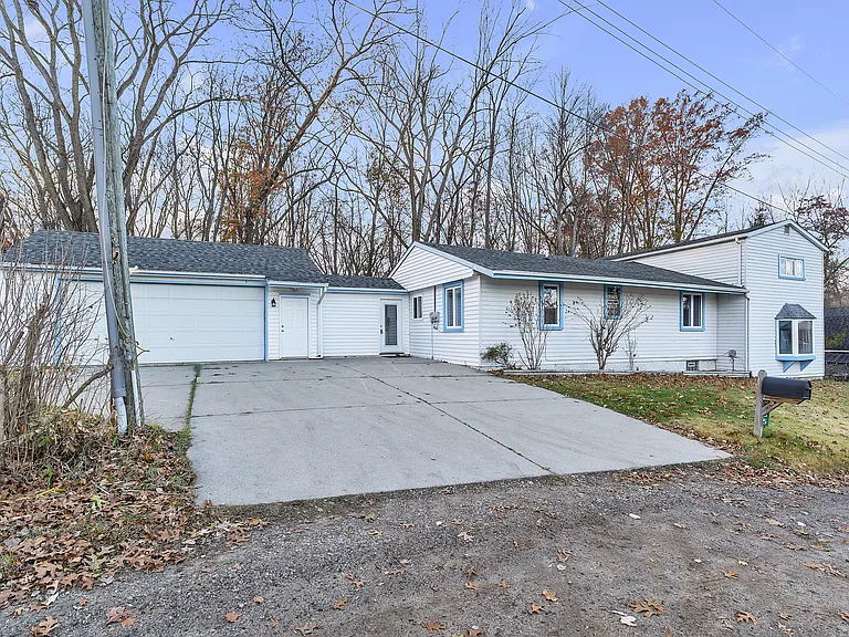 8165 Leonard Dr — Photo 73