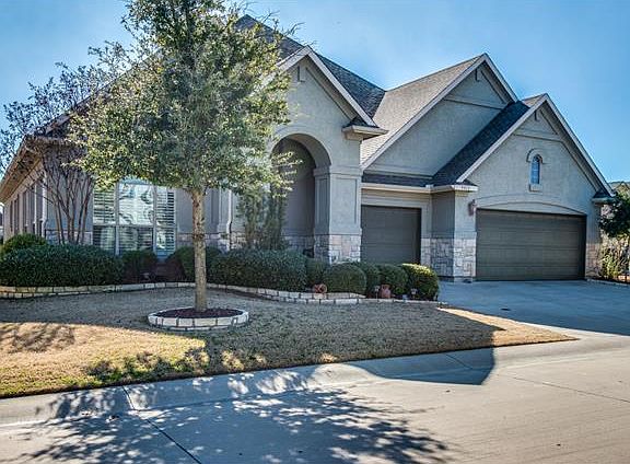 2nd image of 9913 Soriano St