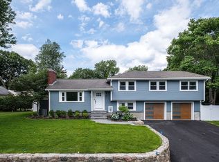 26 Harris Ave, Wellesley, MA 02481
