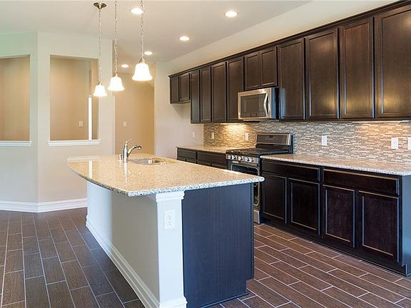 5th image of 1126 Berrydale Dr
