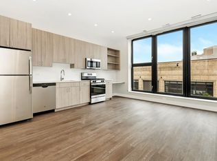 1964 N Milwaukee Unit 405, Chicago, IL 60647