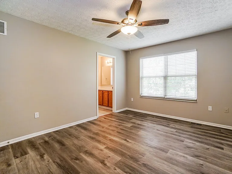 4299 Shady Meadows Dr — Photo 11