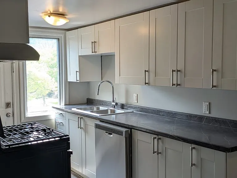 752 Main St E #6A — Photo 17