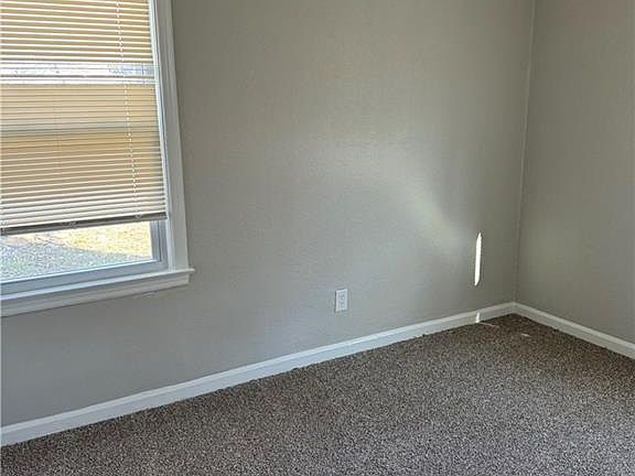5th image of 6843 Bellefontaine Ave