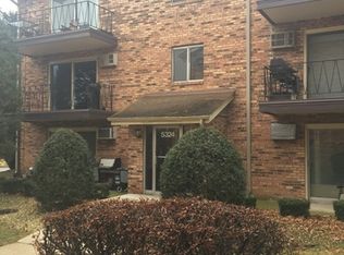 5324 Waterbury Dr APT 1502, Midlothian, IL 60445