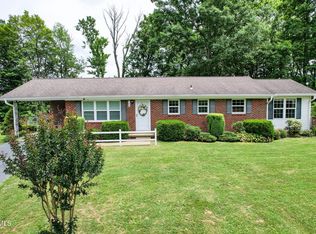 126 Poplar Hill Dr, Johnson City, TN 37604