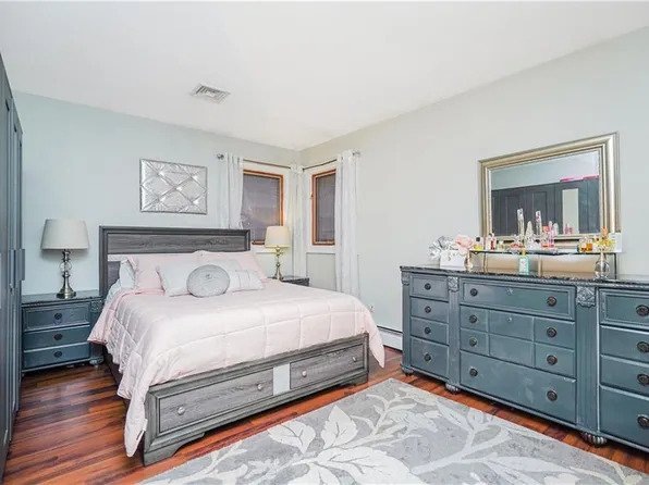 133 Durant Avenue image 16 of 35