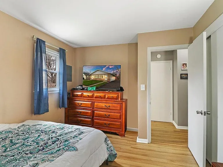 202 Elm St — Photo 4