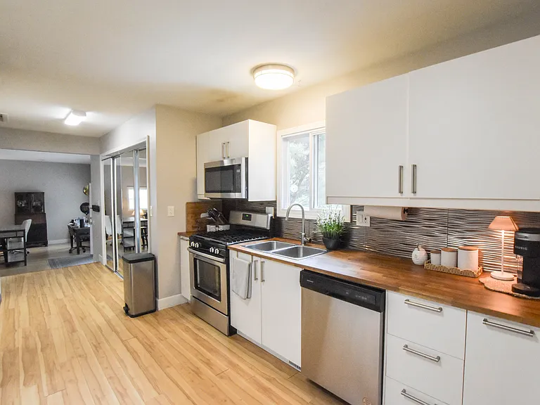 2378 Melton Dr — Photo 24
