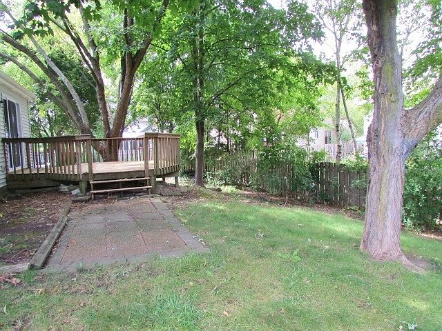 2nd image of 23 Sherwood Ct