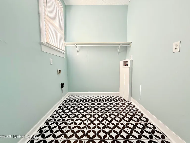 4530 Astral St — Photo 11