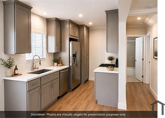 3rd image of 2927 Van Buren Pl