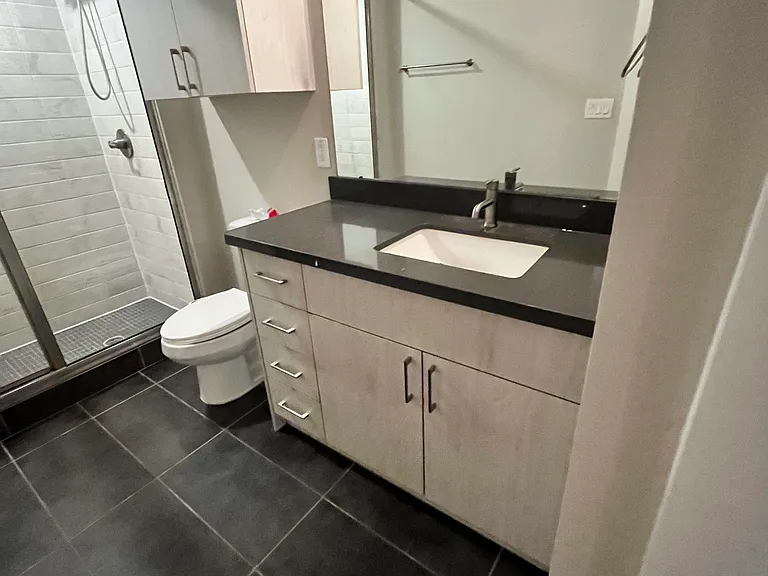 2401 Crawford St #B — Photo 7