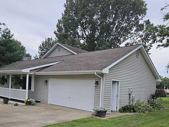 4th image of 9 Acorn Dr