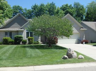 2070 Crystal Wood Trl, Flushing, MI 48433