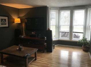 214 S 2nd Ave, Saint Charles, IL 60174