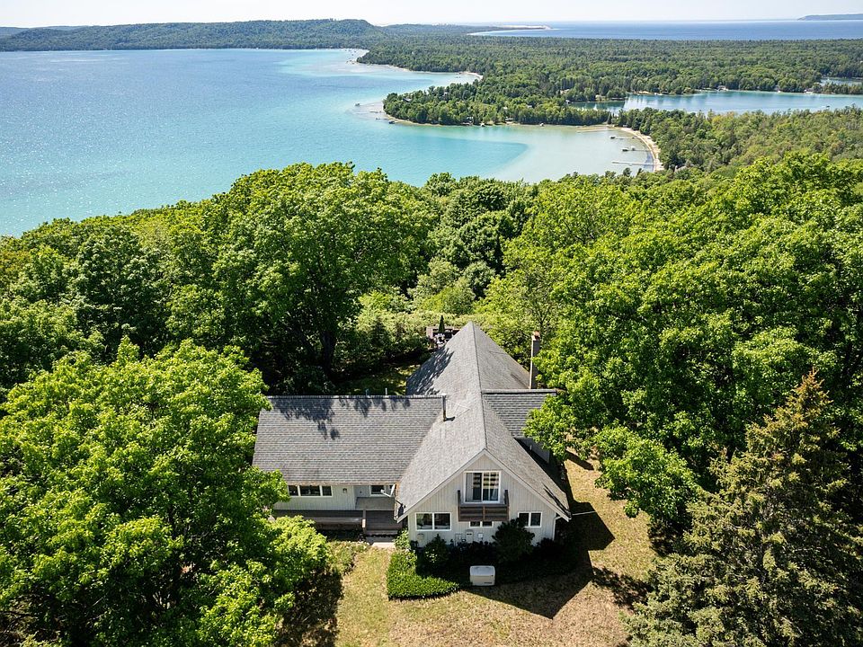 3961 W Cheney Woods Trl, Maple City, MI 49664 | MLS #1946352 | Zillow
