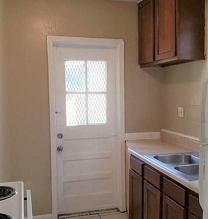 5th image of 1811 Whitner St #1815