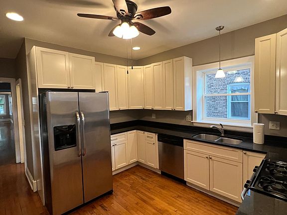 2nd image of 140 S Austin Blvd #1