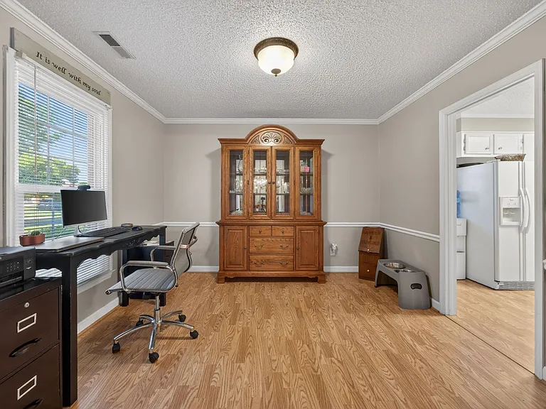 640 Summerest Ct — Photo 28
