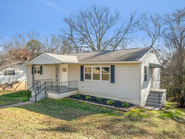 243 Greens Lake Cir, Rossville, GA 30741