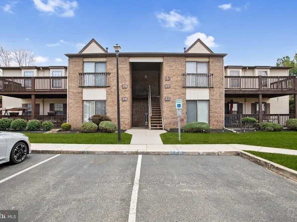 26 Pickwick Pl, Sewell, NJ 08080