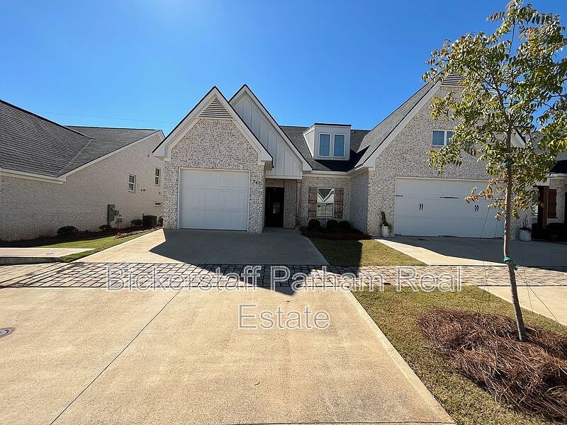 1st image of 542 Cloverdale Dr
