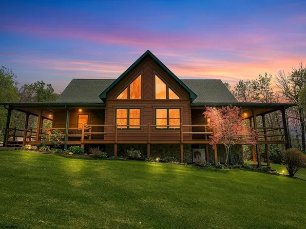 12 E Miller Rd, Albright, WV 26519