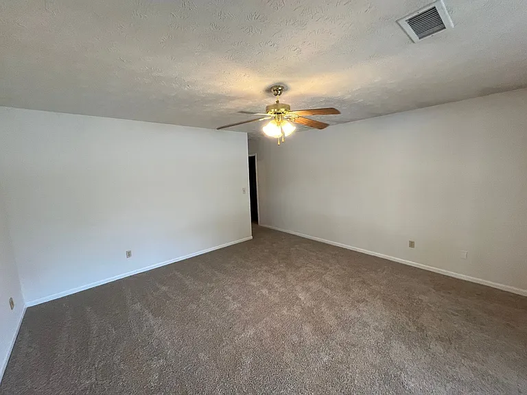 3911 Curry St — Photo 22